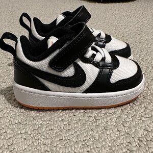 Nike baby black and white sneakers